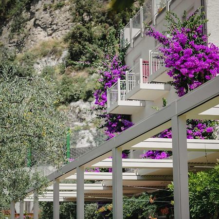 Hotel Baia Azzurra Torbole Sul Garda Esterno foto
