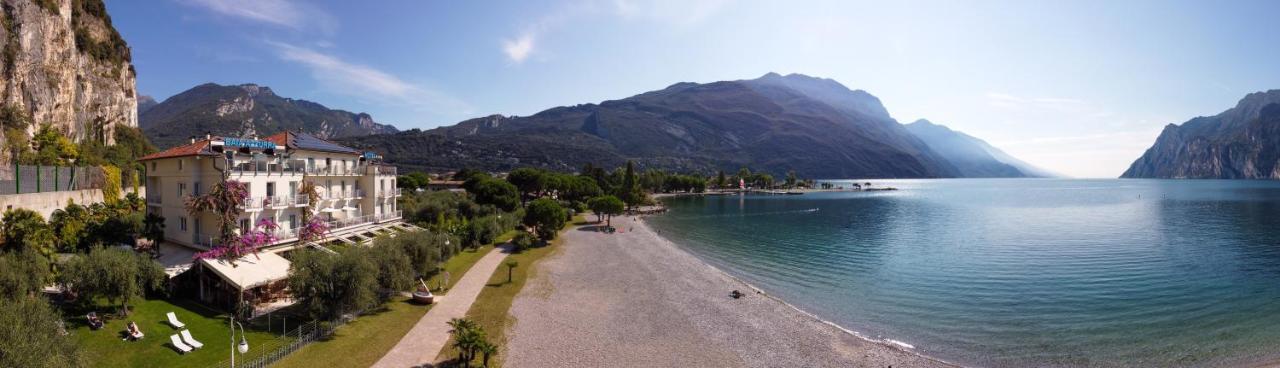 Hotel Baia Azzurra Torbole Sul Garda Esterno foto