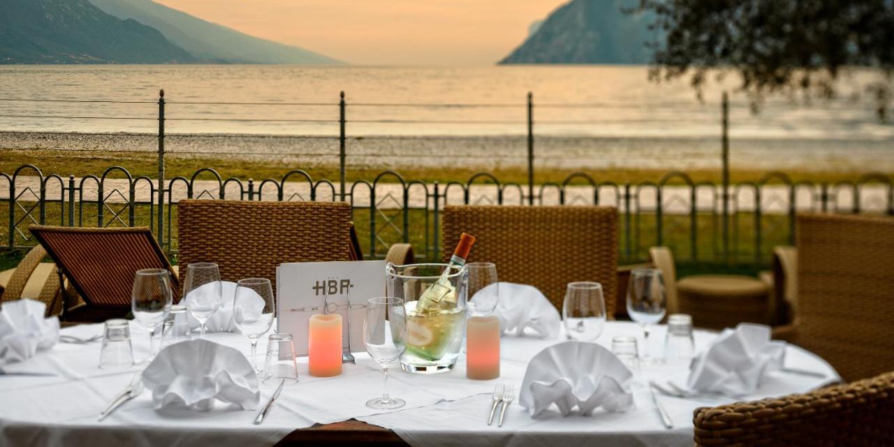 Hotel Baia Azzurra Torbole Sul Garda Esterno foto
