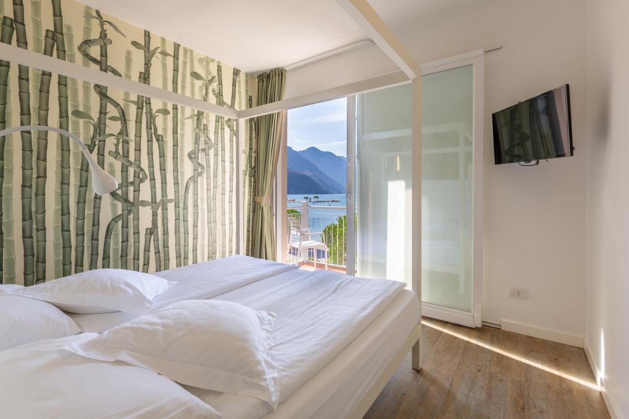 Hotel Baia Azzurra Torbole Sul Garda Esterno foto