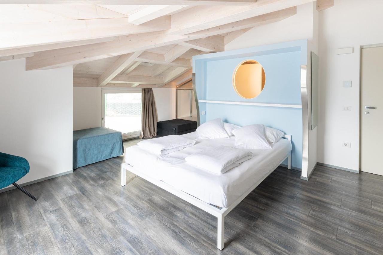 Hotel Baia Azzurra Torbole Sul Garda Esterno foto
