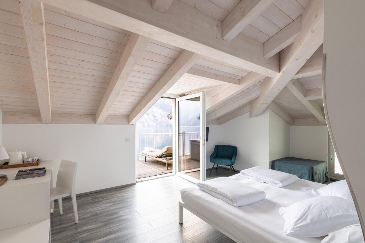 Hotel Baia Azzurra Torbole Sul Garda Esterno foto