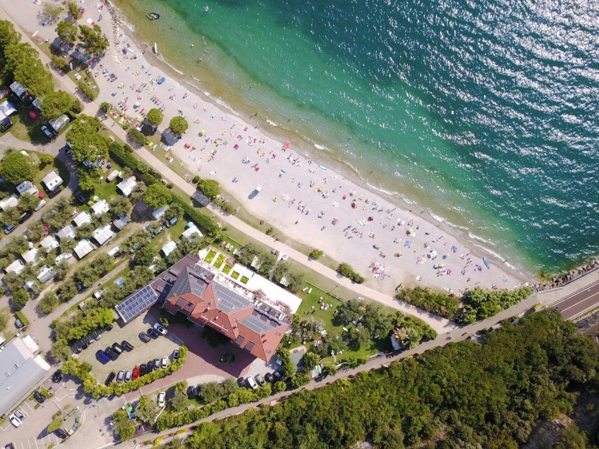 Hotel Baia Azzurra Torbole Sul Garda Esterno foto